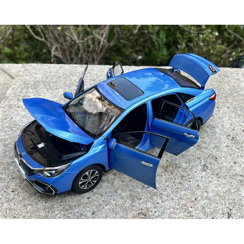 High Classic Authentic 1:18 Nissan Venucia D60EV Diecast Car Models with Alloy Body, Opening Doors, Interior Details for Gift