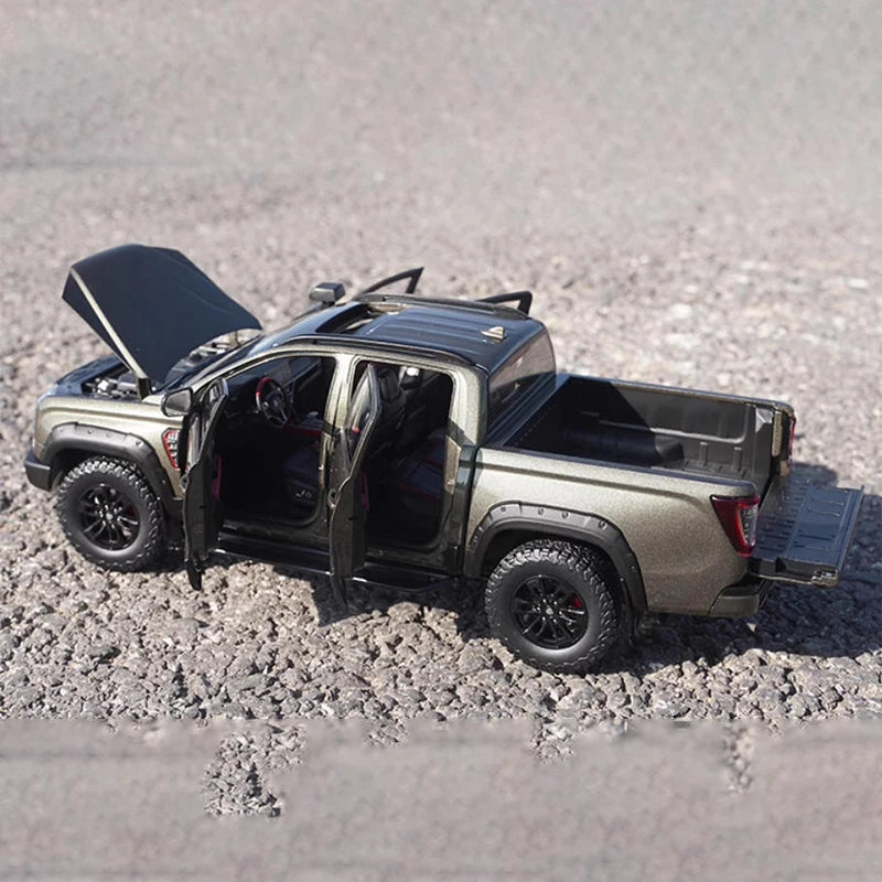 High simulation 1:18 Scale Original CNHTC Boloen S9 4X4 SUV off road Pickup Truck Model for Collectors Gifts Souvenir Decoration