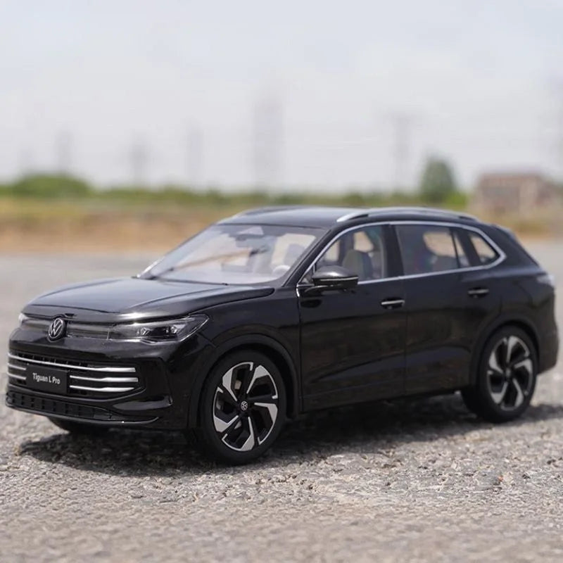 High Quality 1:18 VW Tiguan L PRO SUV Alloy Car Mode for Collection Kids Gifts Decoration Display