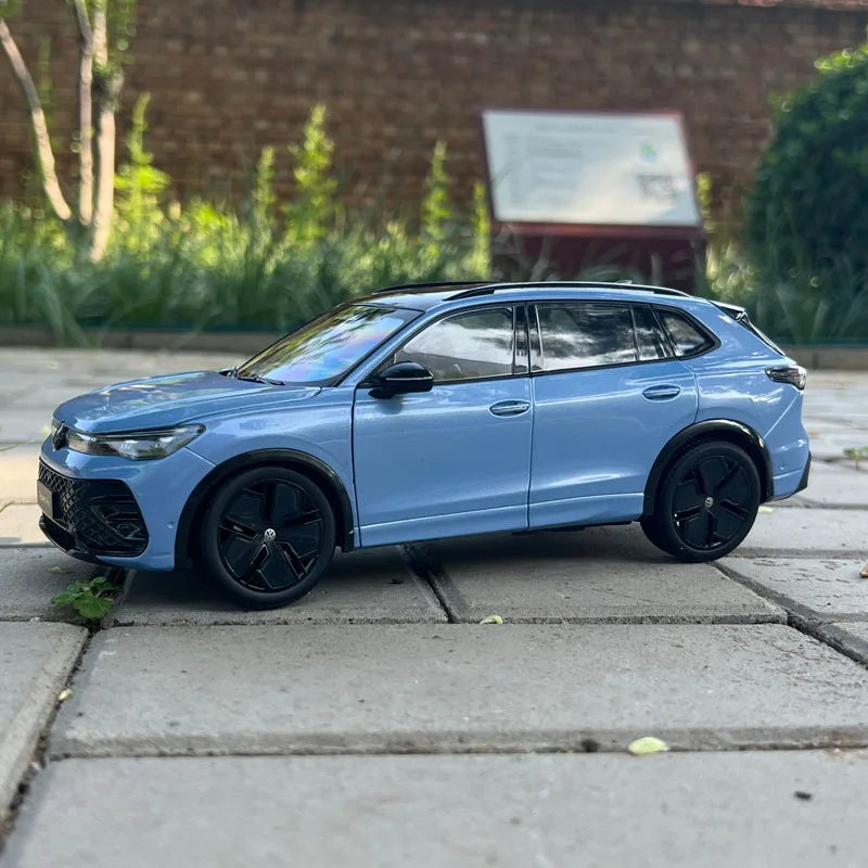 Original Factory 1:18 Volkswagen Tiguan L Pro R-Line 2024 Diecast SUV Model with Opening Parts & Detailed Interior
