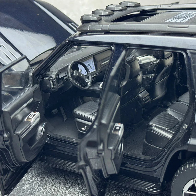 Original Factory 1:18 Changan Deep Blue G318 Metal Off-Road SUV – Diecast New Energy Vehicle Model with Opening Doors