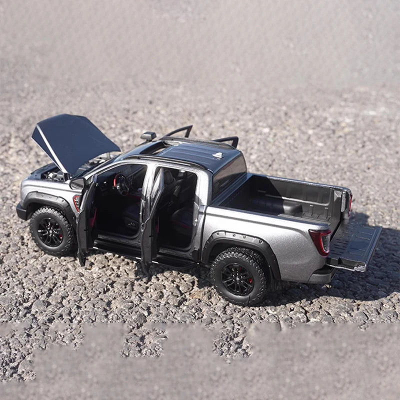 High simulation 1:18 Scale Original CNHTC Boloen S9 4X4 SUV off road Pickup Truck Model for Collectors Gifts Souvenir Decoration