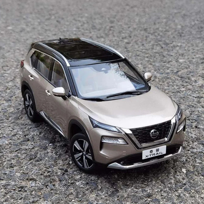 Authentic 1:18 Nissan X-Trail 2021 Alloy SUV CAR Model with Opening Doors & Detailed Interior