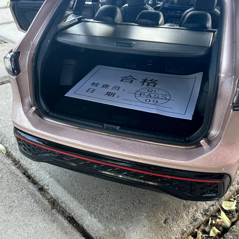 Original Factory 1:18 Volkswagen Tiguan L Pro R-Line 2024 Diecast SUV Model with Opening Parts & Detailed Interior