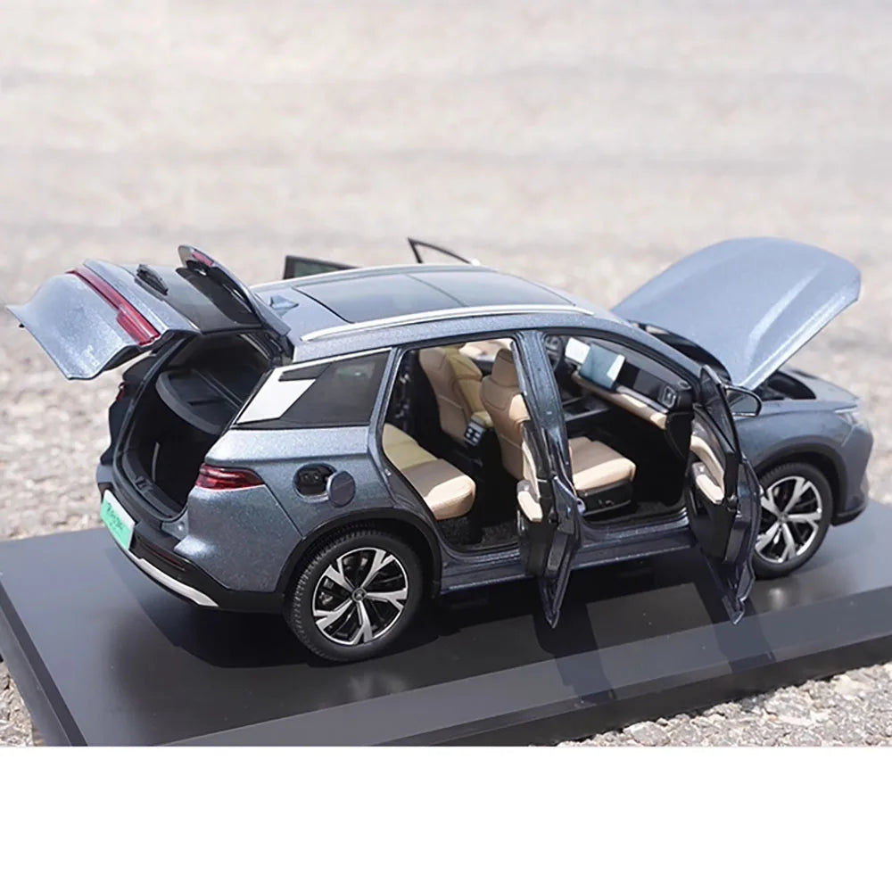 Original Factory 1:18 BYD Song Pro DM-i (2nd Gen) Alloy SUV Car Model – Official Replica with Opening Parts