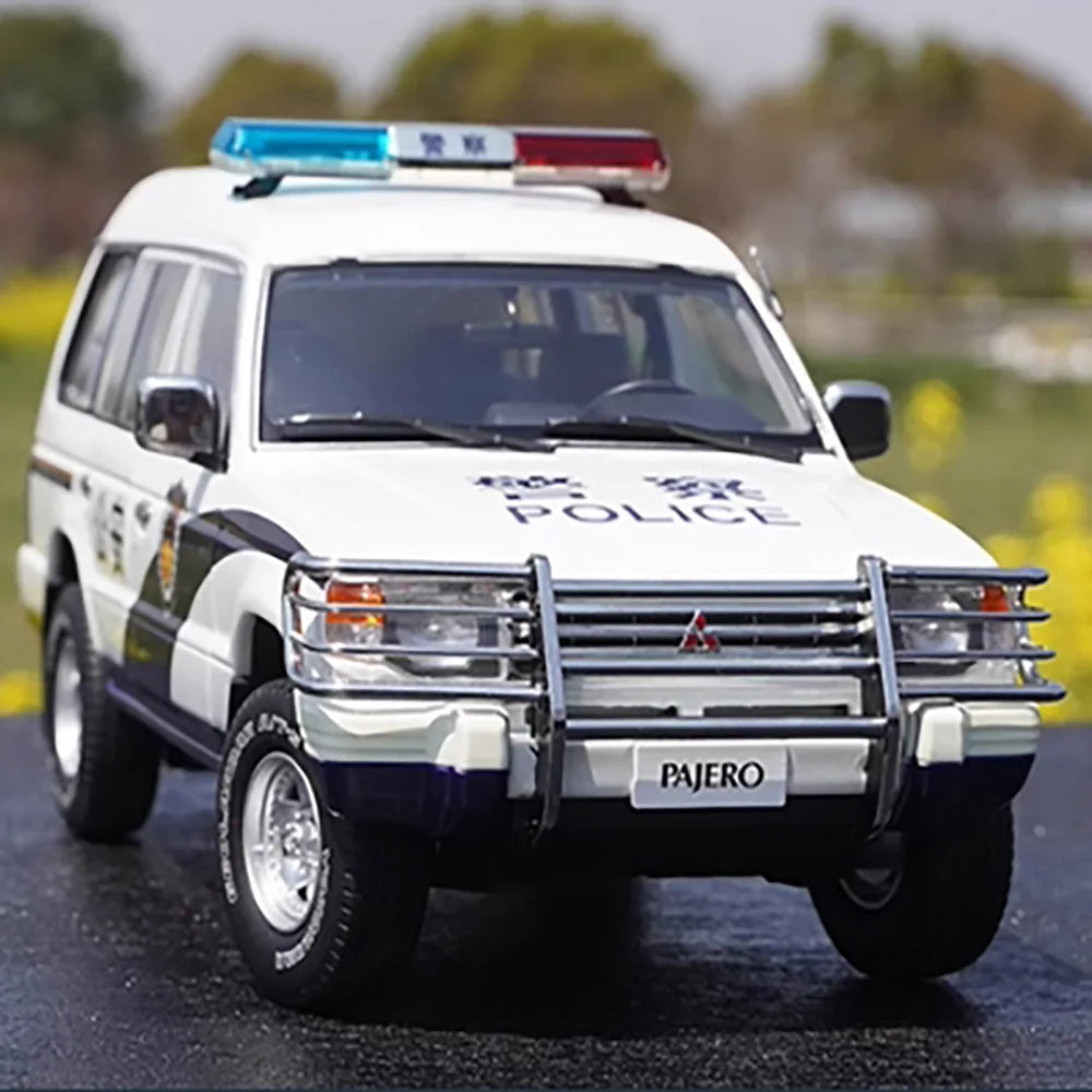 Original Factory 1:18 Mitsubishi Pajero V31 Metal Jeep Collectible SUV Car Model, Limited Edition 1:18 Off-road Sunyork Pajeo Model Car