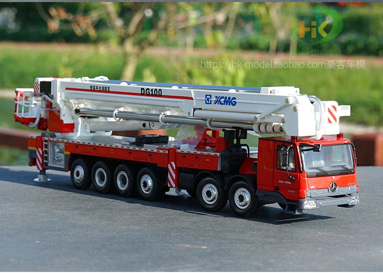 High Quality 1:43 Yongqiang CARMICHAEL COBRA3 Cobra, Alloy Main Foam Fire Truck Model Miniature for Gift