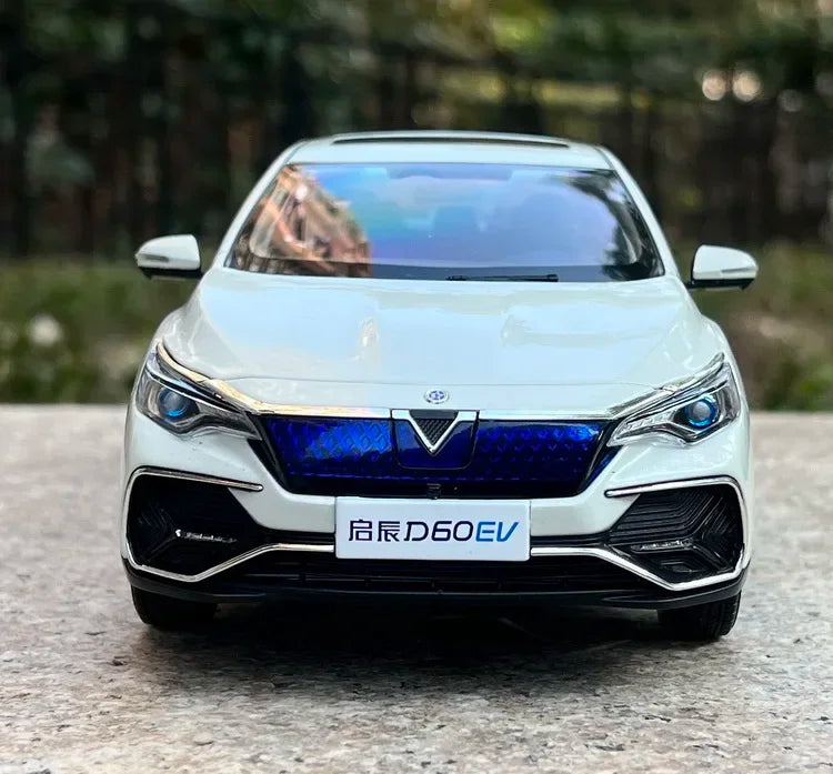 High Classic Authentic 1:18 Nissan Venucia D60EV Diecast Car Models with Alloy Body, Opening Doors, Interior Details for Gift