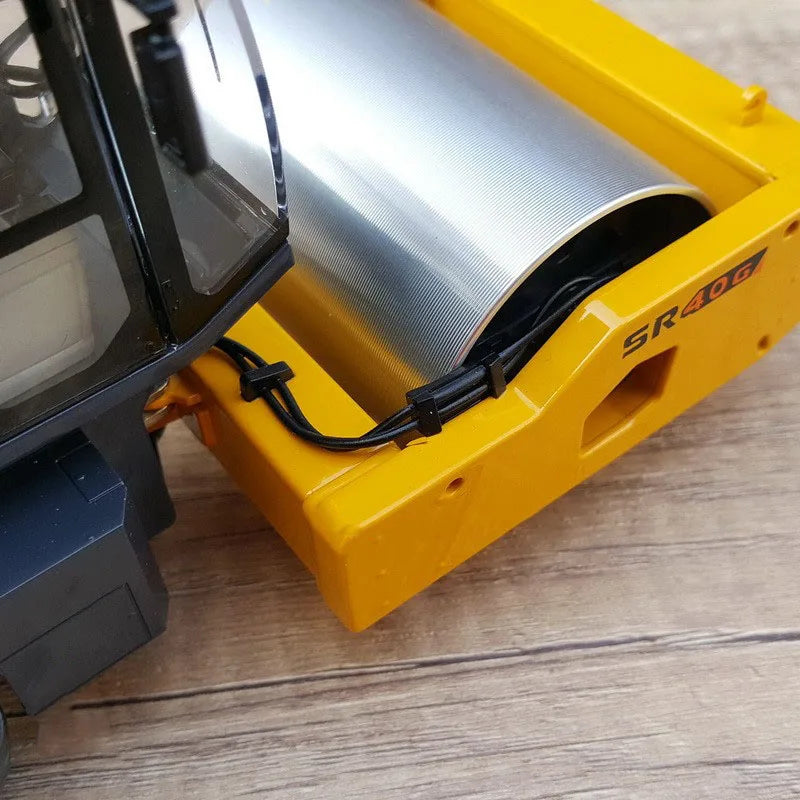 Original Factory Shantui SR40G 1/35 Scale Diecast Road Roller – Construction Equipment Collector Roadroller Model For Gift