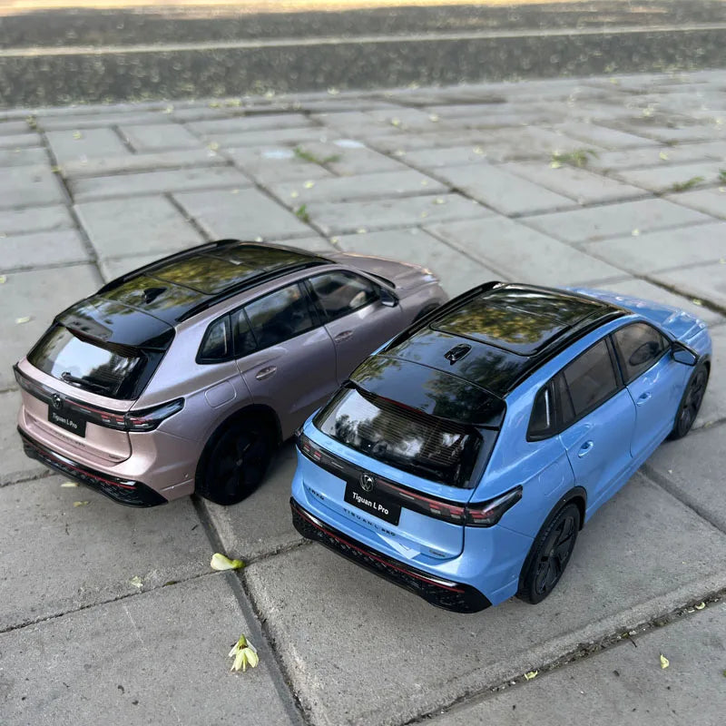 Original Factory 1:18 Volkswagen Tiguan L Pro R-Line 2024 Diecast SUV Model with Opening Parts & Detailed Interior