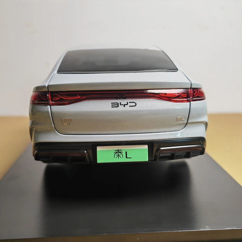 BYD Qin L 2024 Original 1:18 Diecast Sedan Model for Display & Collection