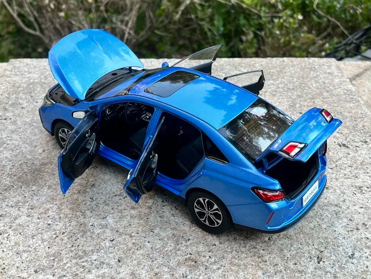 High Classic Authentic 1:18 Nissan Venucia D60EV Diecast Car Models with Alloy Body, Opening Doors, Interior Details for Gift