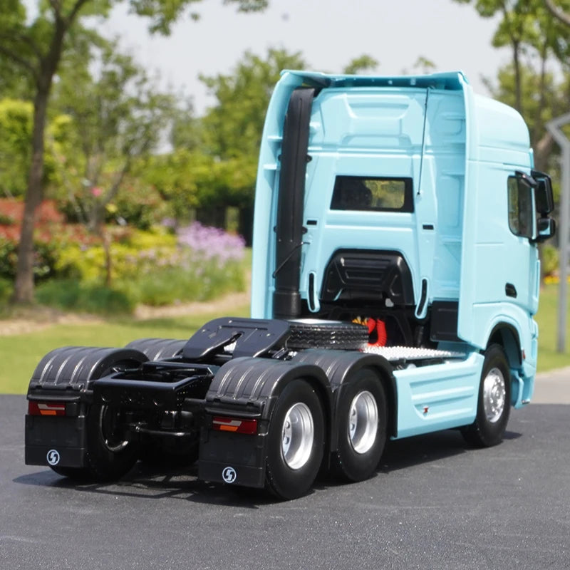 Original Factory 1:24 SHACMAN X6000 Tractor Truck Model For Gift, Collection, Display