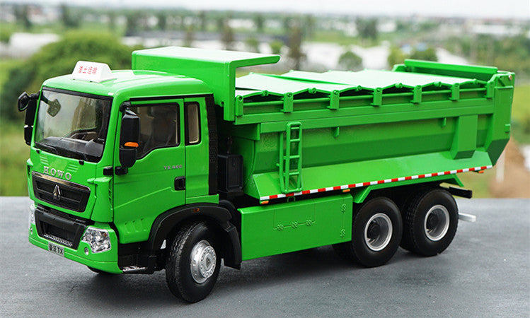 high detail collectiable 1:24 HOWO TX alloy tipper truck model for gift, collection, display