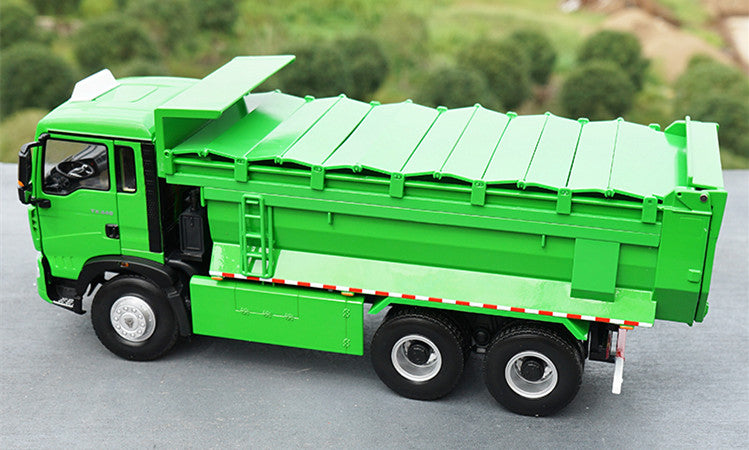 high detail collectiable 1:24 HOWO TX alloy tipper truck model for gift, collection, display