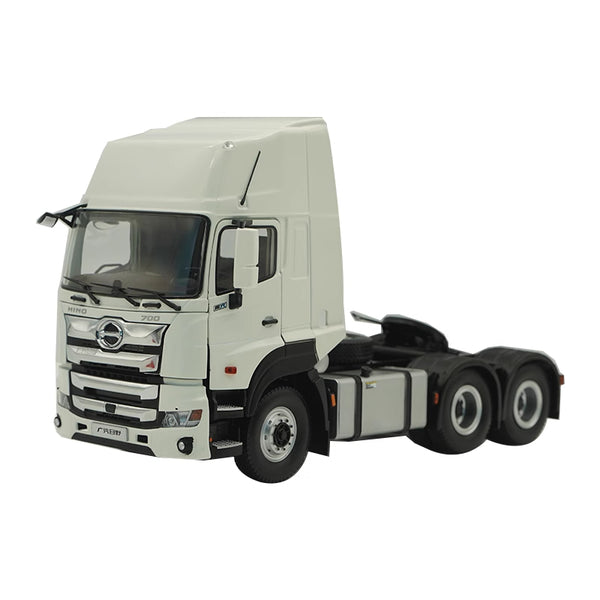 High quality collectiable 1:24 Hino 700 tractor Truck Model