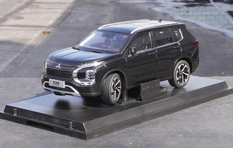 original factory 1:18 GAC Mitsubishi OUTLANDER 2023 alloy simulation car model for collection