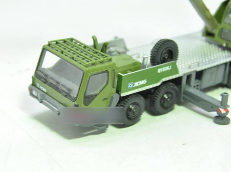 1:50 XCMG QY50KJ 50 tons Crane Model, army green crane model