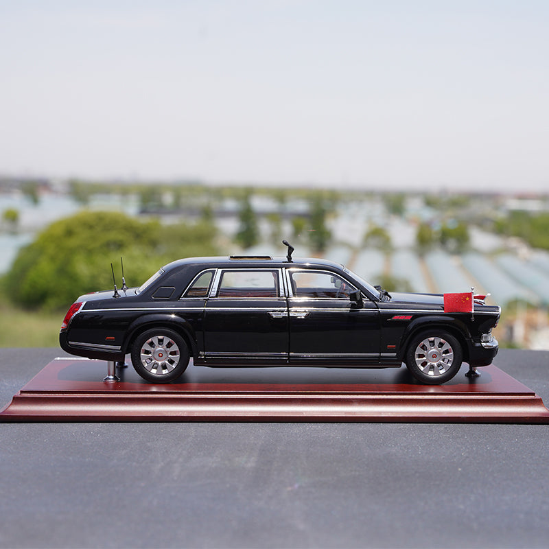 Original factory 1:24 Century Dragon Hongqi CA7600J 70th Aniversary diecast Parade alloy car model for gift,collection