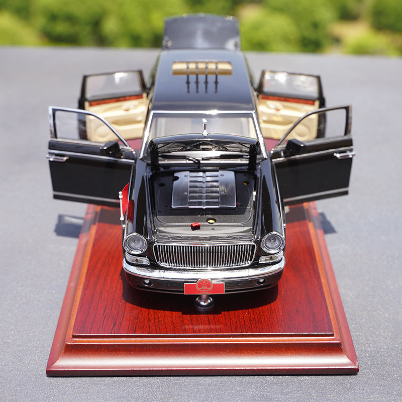 Original factory 1:24 Century Dragon Hongqi CA7600J 70th Aniversary diecast Parade alloy car model for gift,collection