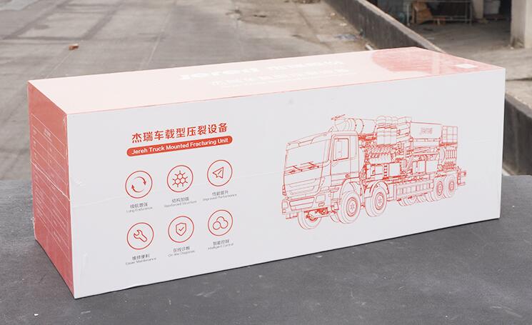 Original factory classic 1:30 Diecast Jerell oil operation transport vehicle truck model large Fracturing truck model for collection