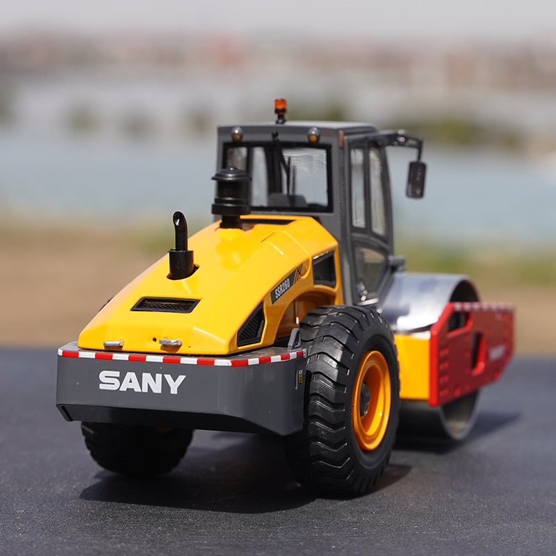 Original facotry 1:35 SANY SSR260 single-drum road roller alloy engineering vehicle model for toys, gift