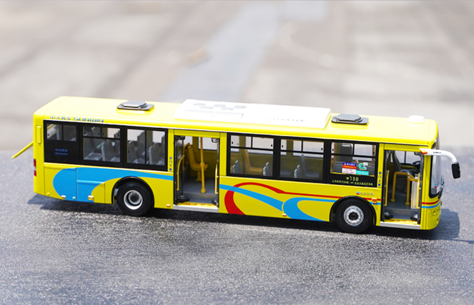 Original factory 1:42 Shanghai Shenwo diecast city bus model Shenwo Square model 6116HG alloy bus model for gift