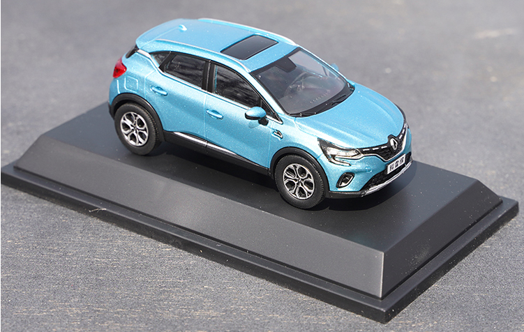 Original factory 1:43 Dongfeng Renault Koleos Diecast alloy car model for gift, collection, toys