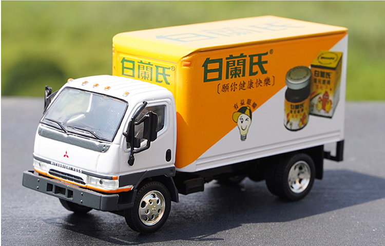 Original factory 1:53 General Model Mitsu bishi FUSO Diecast HK light truck advertising alloy van truck model for gift