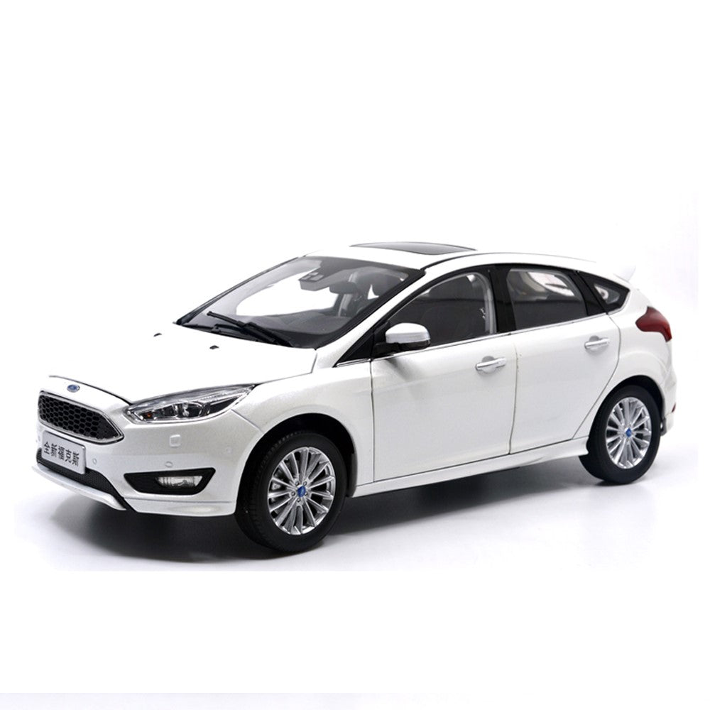 Ford focus hotsell diecast model