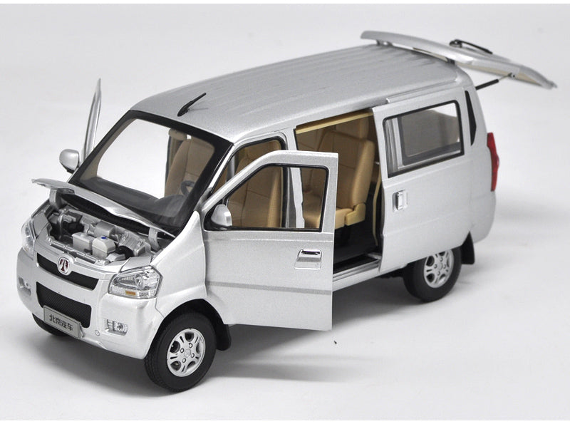 Original factory authentic 1:18 BAW 306 BC306Z alloy van car model diecast car model with small gift