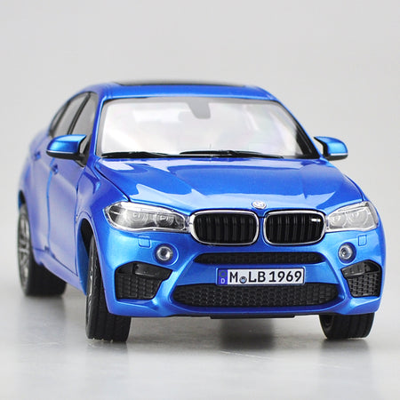 Blue / Black / White / Red 1:18 Scale Diecast BMW X6M X6 M Model 2016 Version