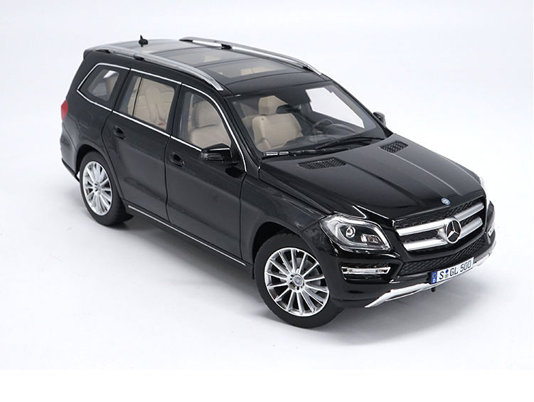 Original factory authentic 1:18 Benz GLS500 BENZ S-CLASS GL500 diecast metal car model with small gift