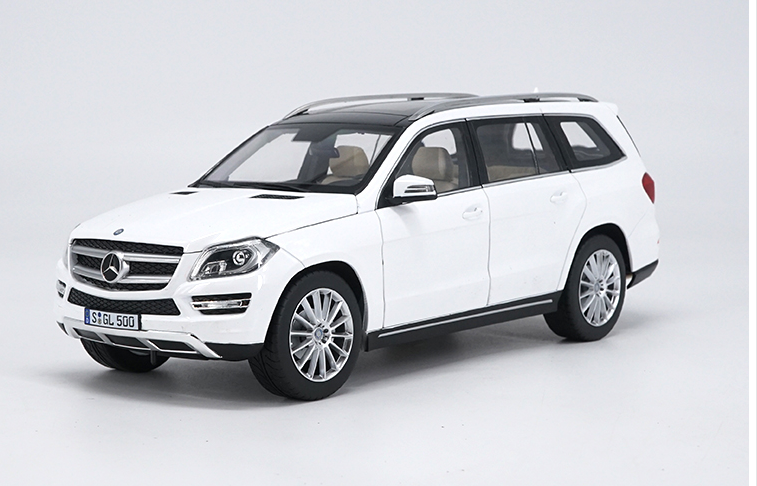 Original factory authentic 1:18 Benz GLS500 BENZ S-CLASS GL500 diecast metal car model with small gift