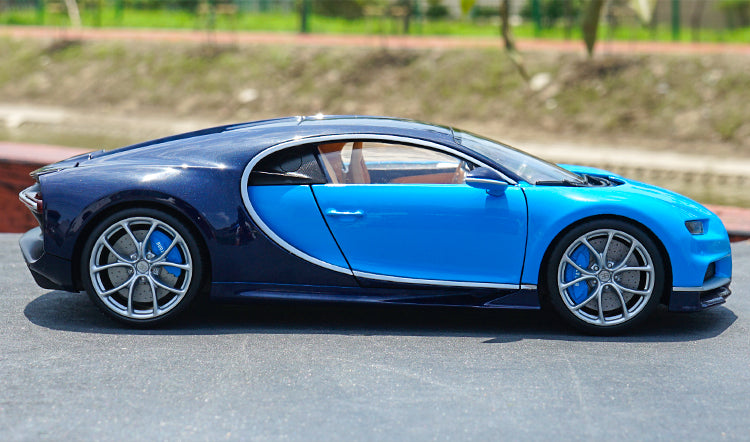 Original factory authentic 1/18 Bugatti Chiron Welly GTAUTOS metal super car collective models for gift
