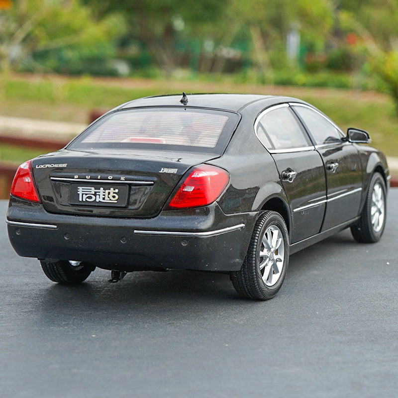 1:18 Buick LaCrosse 2006/2008 version car model alloy model with small gift