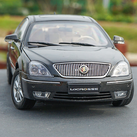 1:18 Buick LaCrosse 2006/2008 version car model alloy model with small gift