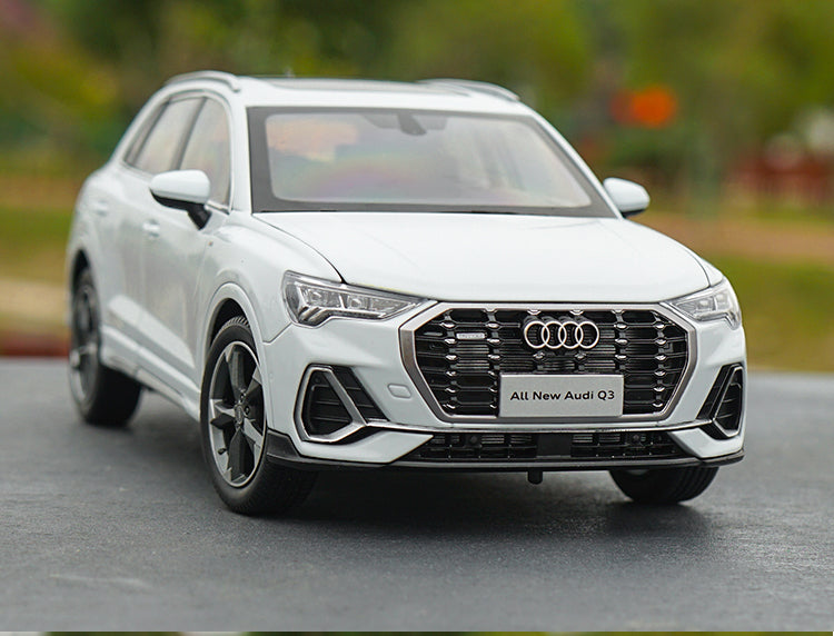 1 18 Diecast All New AUDI Q3 2019 version metal SUV car model with