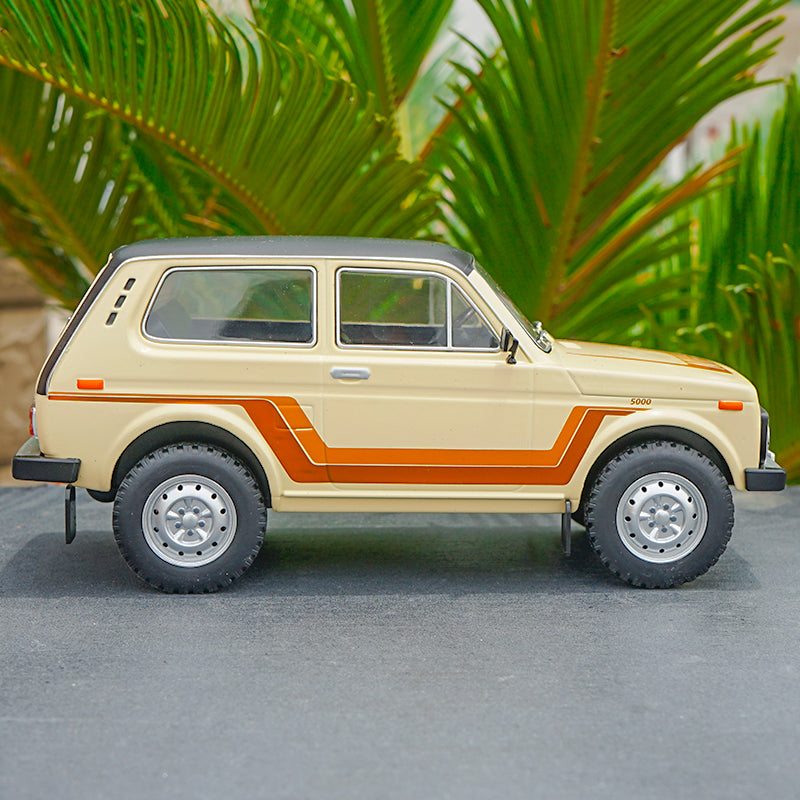 1:18 GROUP LADA NIVA Off-road vehicle jeep alloy car model for gift, Collection