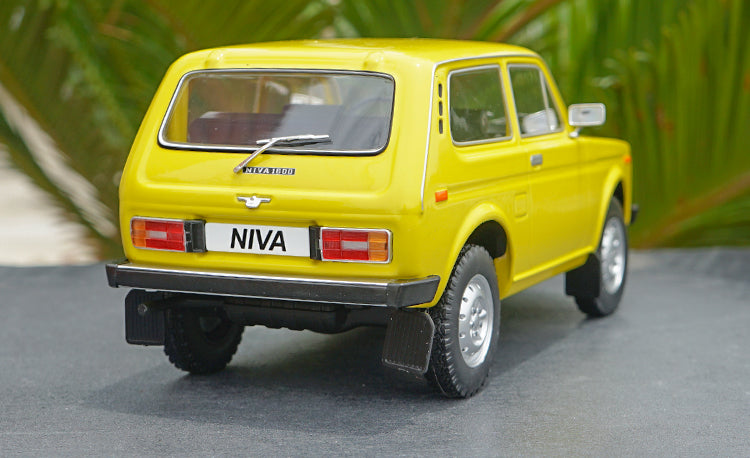 1:18 GROUP LADA NIVA Off-road vehicle jeep alloy car model for gift, Collection