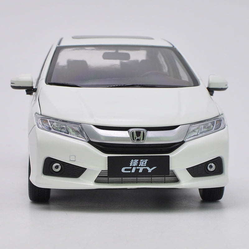 Original factory authentic 118 HONDA CITY 2015 version diecast car mo