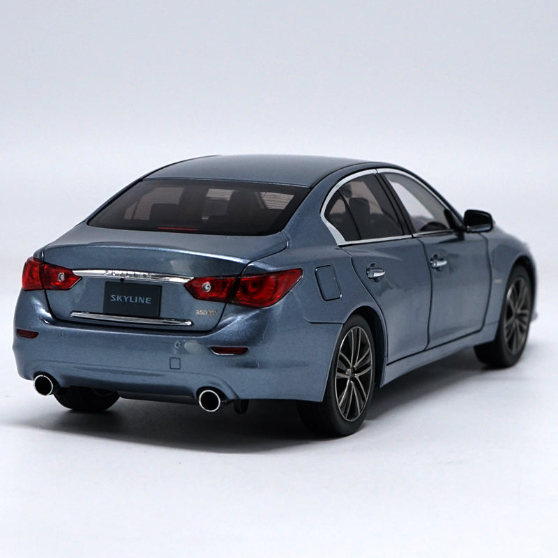 Original factory authentic 1:18 INFINITI SKYLINE 350GT diecast car models with small gift