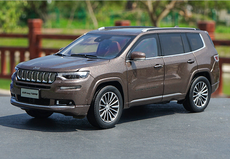 Original factory authentic 1/18 Jeep Grand Commander GAC Fiat Chrysler Diecast JEEP Metal SUV Car Model with small gift