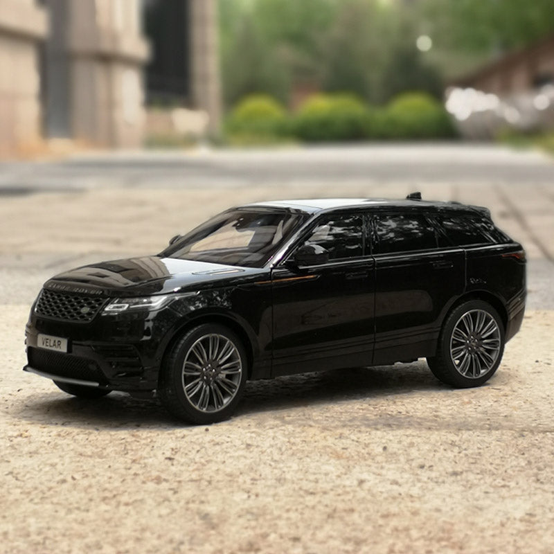 Original Authorized Authentic 1:18 LCD Land Rover Range