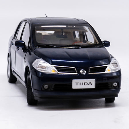 Original factory authentic 1/18 NISSAN NEW TIIDA diecast metal car model with small gift