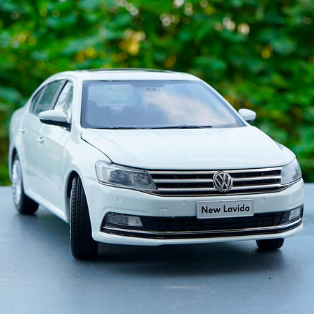 Original factory 1:18 Volkswagen New Lavida 2016 Version diecast car model with small gift
