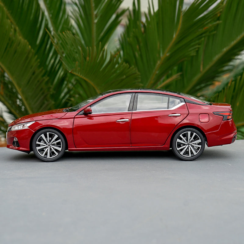 Nissan altima diecast deals