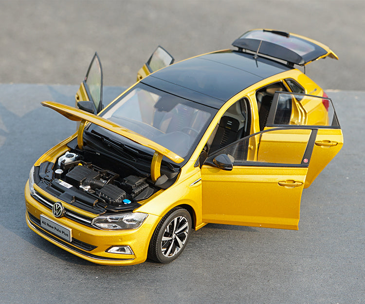 1:18 Original Volkswagen All New Polo Plus car model with small gift