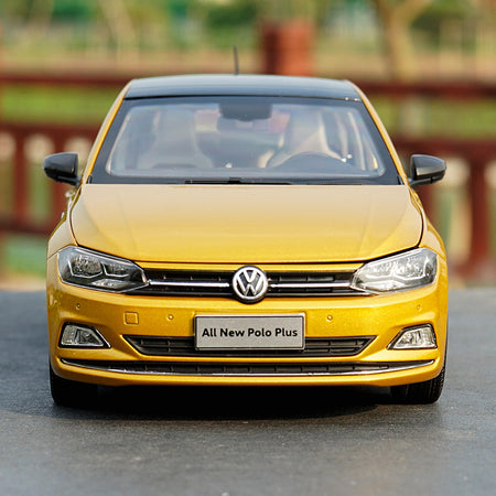 1:18 Original Volkswagen All New Polo Plus car model with small gift