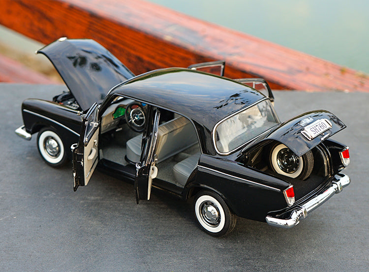 Original factory authentic 1:18 SH760 vintage car 1964 collecting Souvenir kids/adults diecast car model with small gift